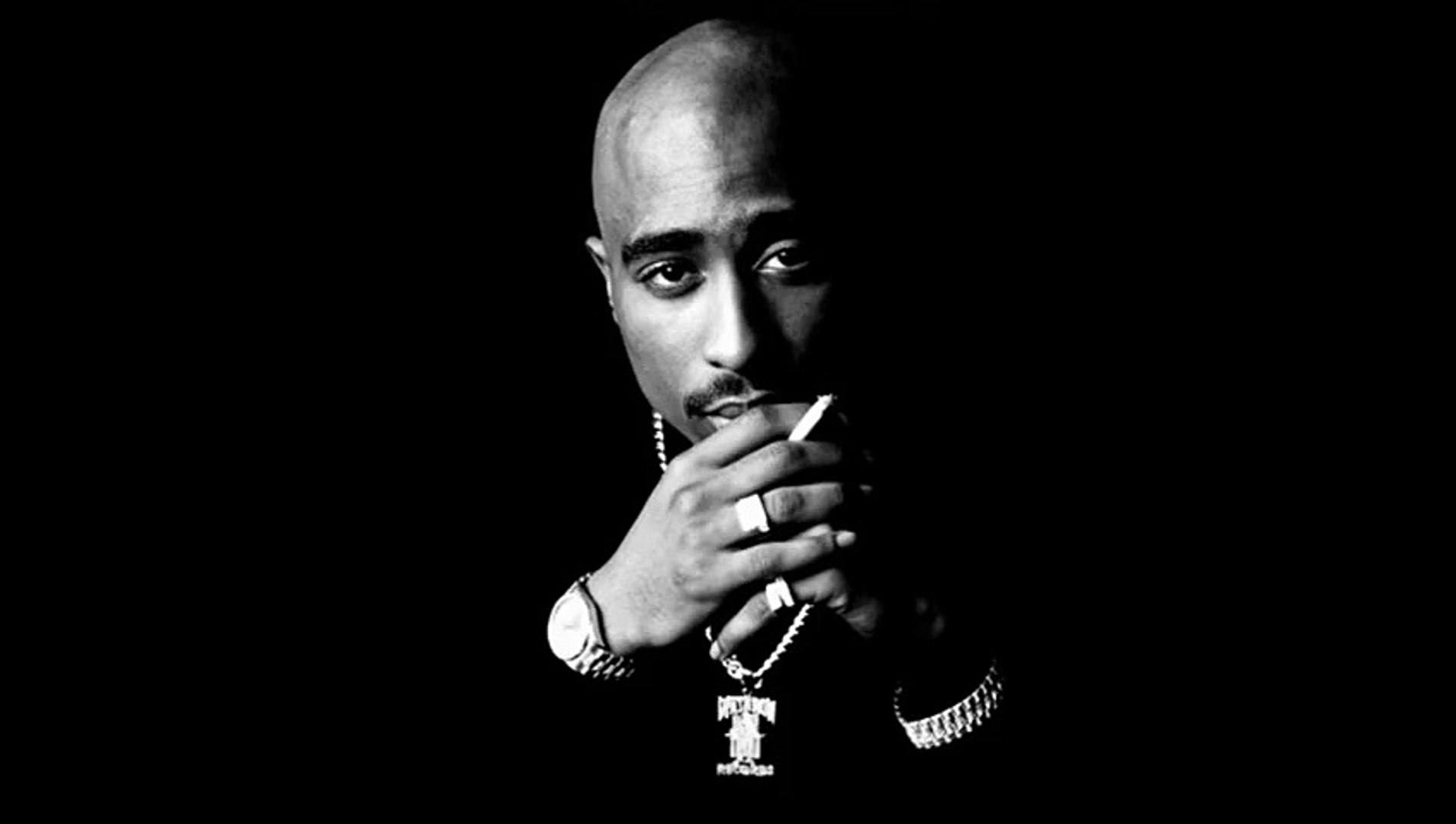 rapper-tupac-elle-man-viet-nam-3e