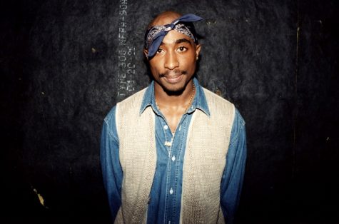 rapper-tupac-elle-man-viet-nam-5