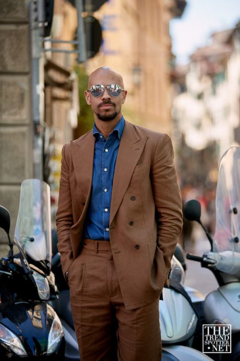 pitti uomo 96 - quý ông mặc suit nâu với áo sơ mi chambray