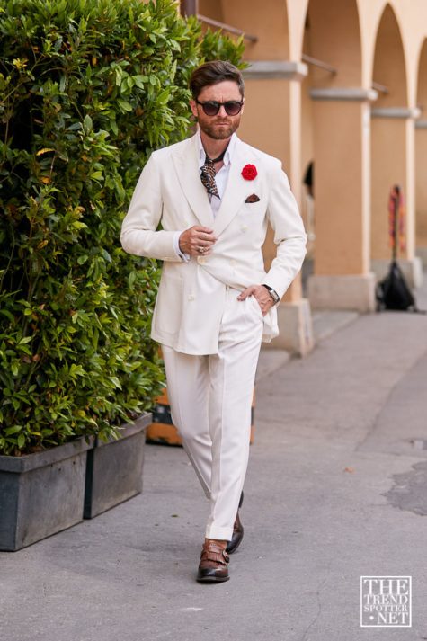 pitti uomo 96 - quý ông mặc suit trắng và kính râm