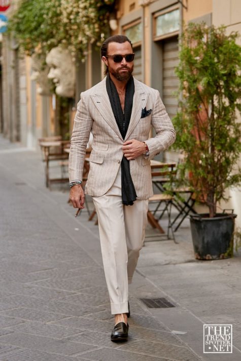 pitti uomo 96 - quý ông mặc suit và khăn cổ