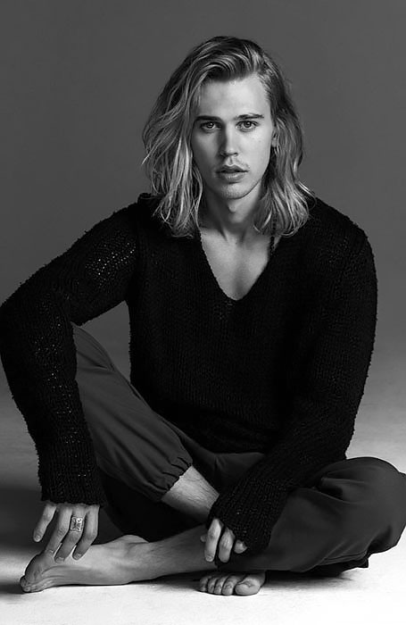 kiểu tóc nam dài của austin butler