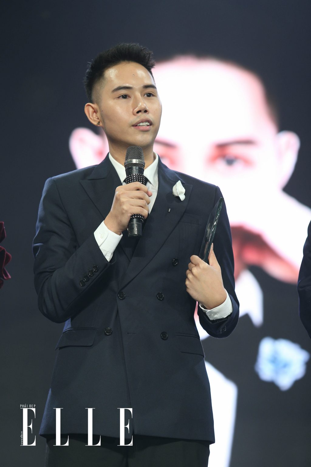 NTK đoạt giải ELLE Style Award VN 2018 Lâm Gia Khang