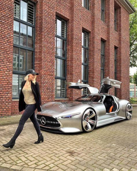 siêu xe hơi-supercar blondie và chiếc xe Mercedes Vision Gran Tursim