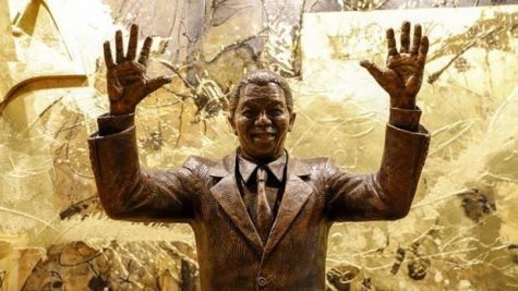 tượng cố tổng thống Nelson Mandela