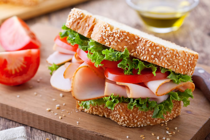 thức ăn nhanh-sandwich thịt gà