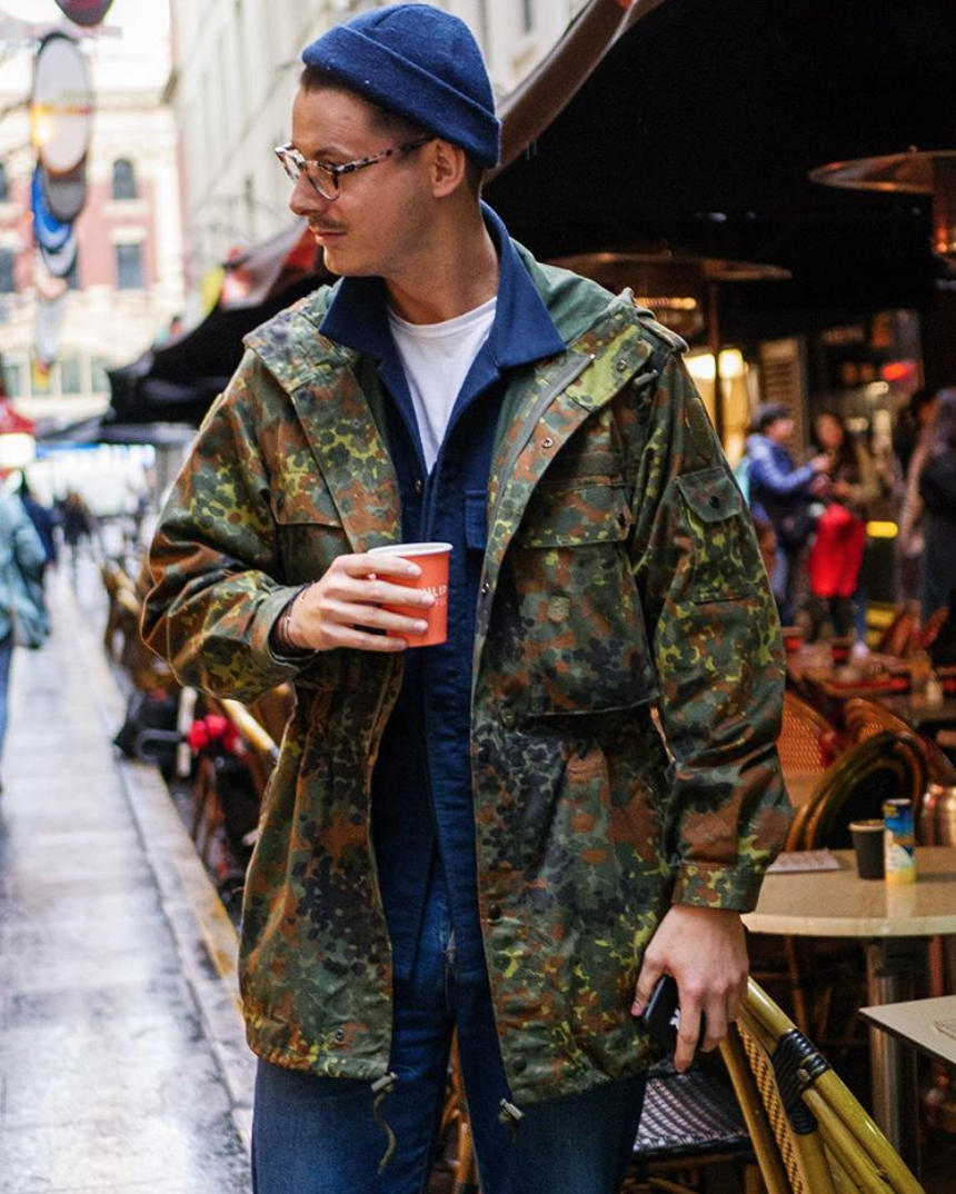 fashionisto mặc thời trang quân đội hoạ tiết camo