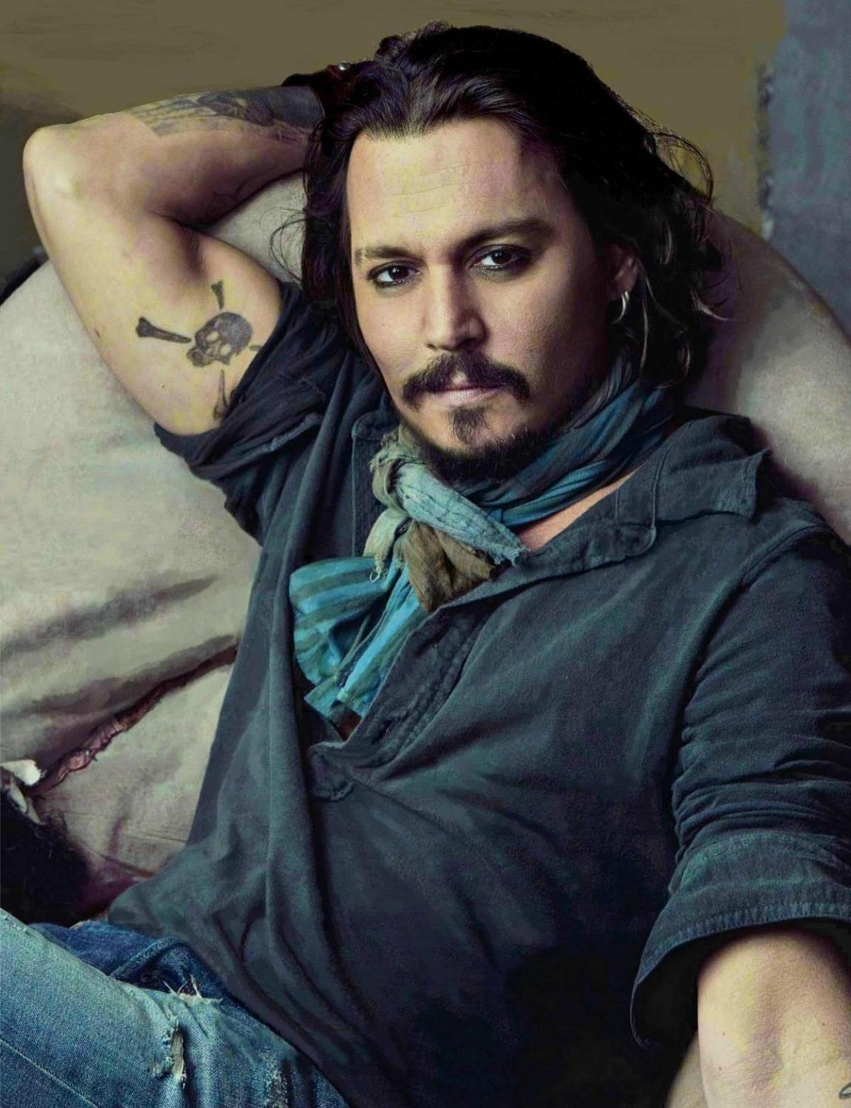 mái tóc dài của johnny depp