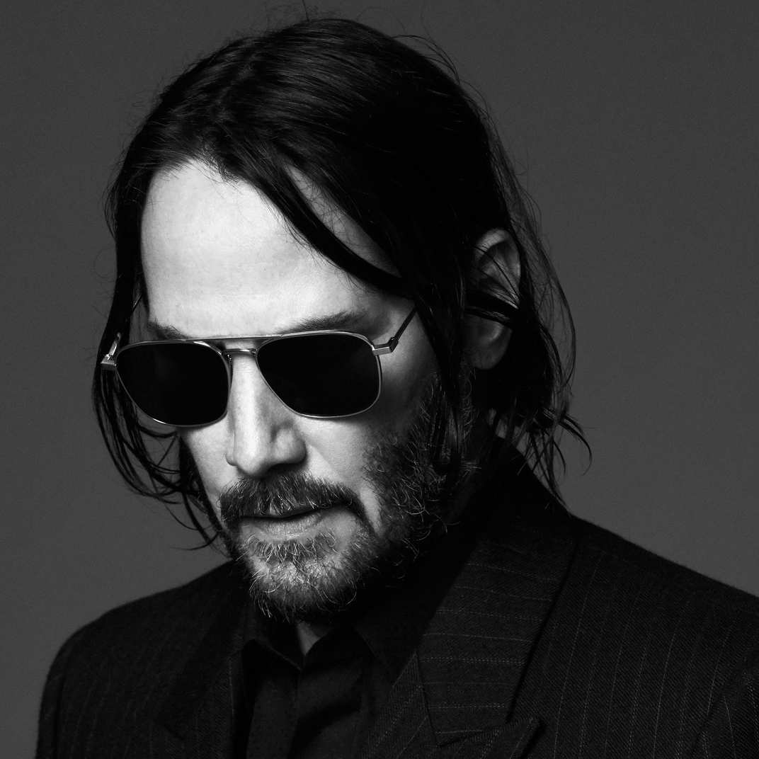 mái tóc dài của diễn viên keanu reeves