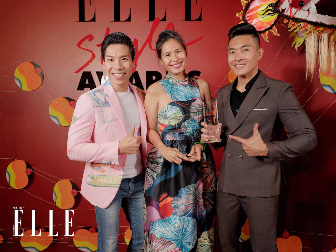 hình ảnh backdrop đỏ tại lễ trao giải ELLE Style Award 2019 quốc cơ quốc nghiệp thuỷ nguyễn