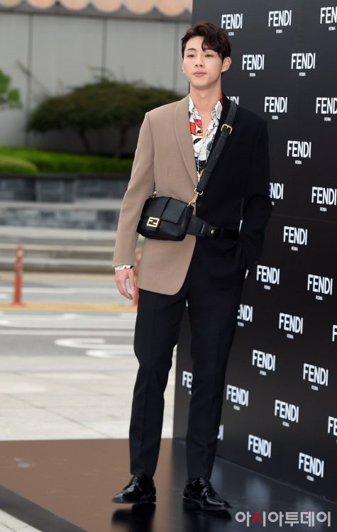 diễn viên Ji Soo - sao mặc đẹp tuần 1_9