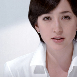 Christel Takigawa - Nàng dâu mới trên chính trường Nhật Bản