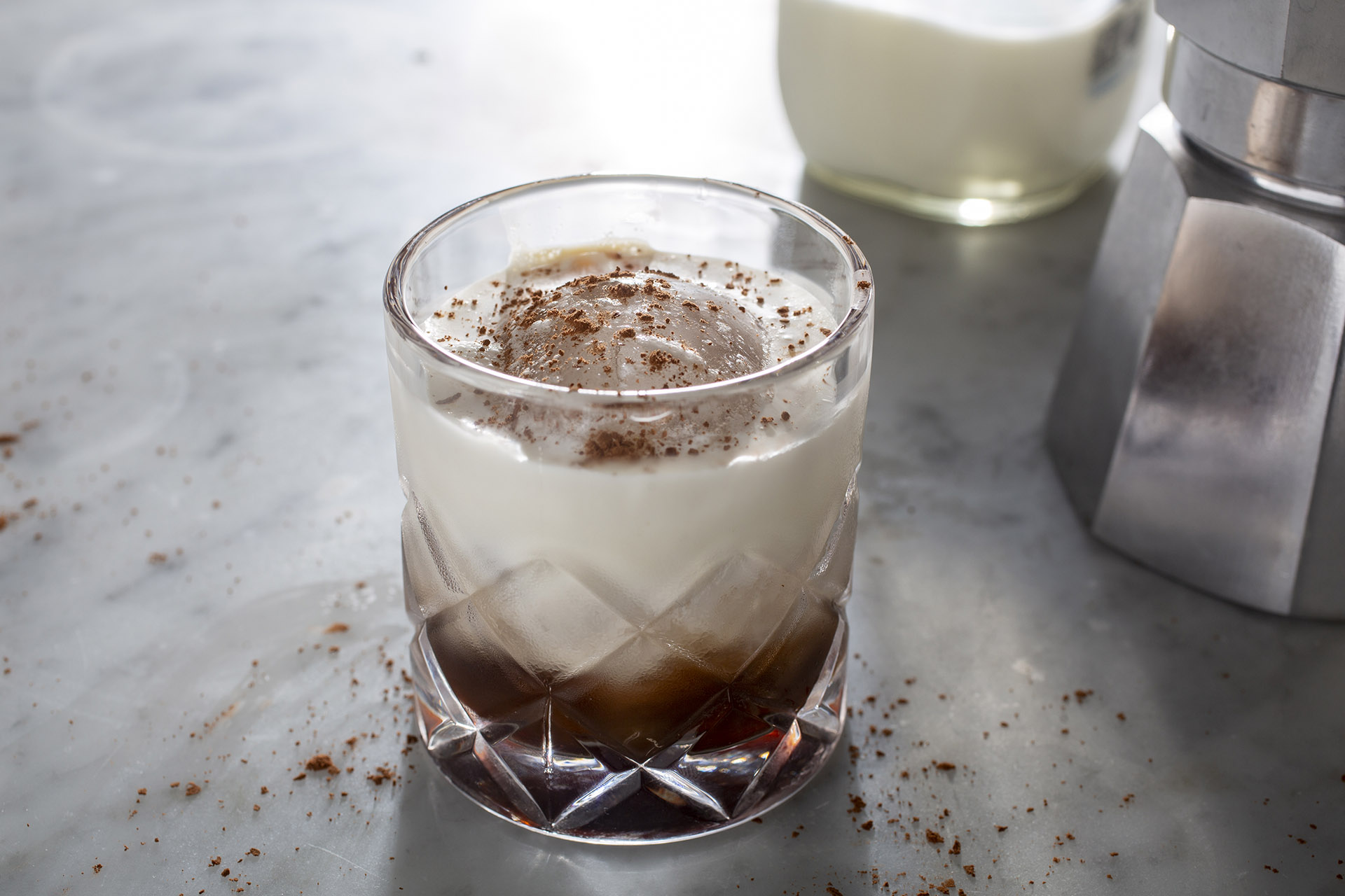 ruou cocktail mua thu 2019 - white russian - elle man