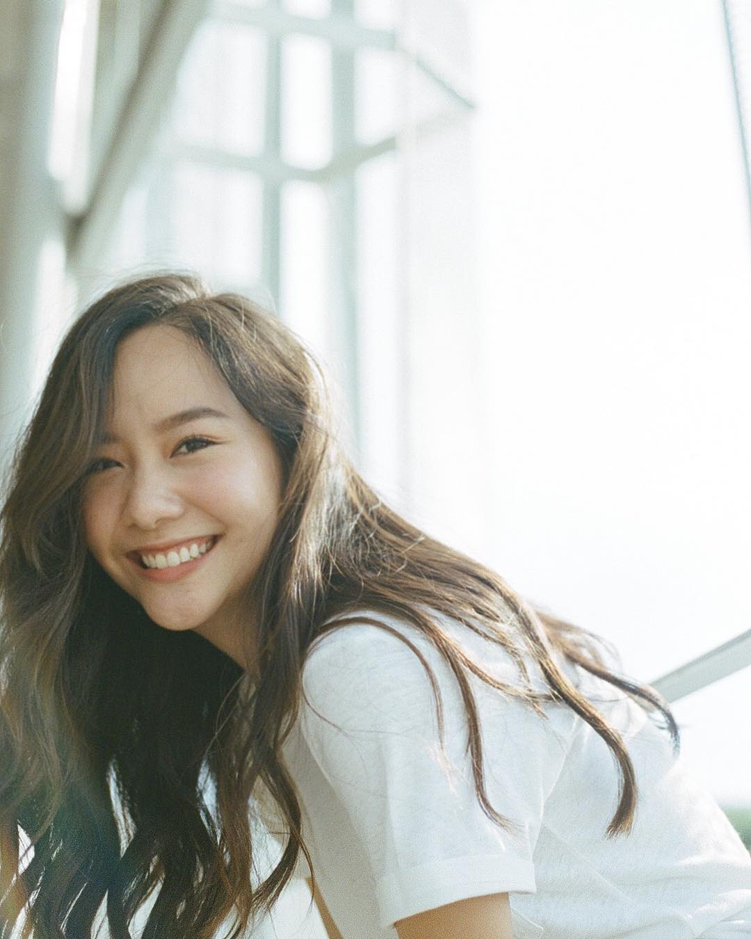 diễn viên thái - toey sở hữu nụ cười rạng rỡ