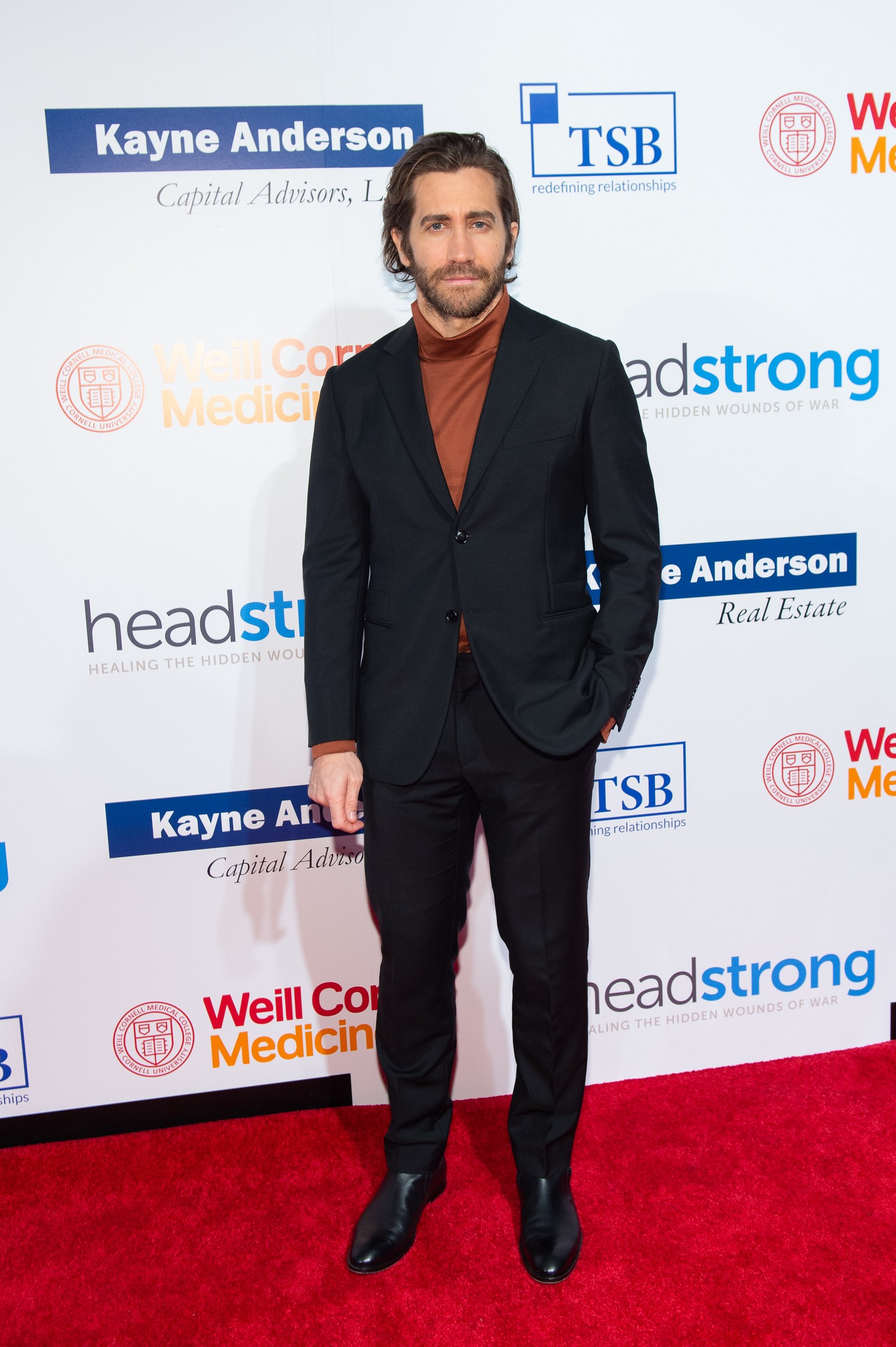 diễn viên Jake Gyllenhaal - sao nam mặc đẹp tuần 4 tháng 10