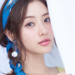 "Nấm lùn" Satomi Ishihara: Biểu tượng nhan sắc lớn của Nhật Bản