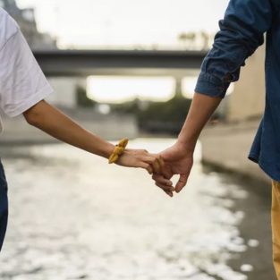 Làm sao để chia tay người yêu lâu năm khi mối quan hệ đi vào ngõ cụt?