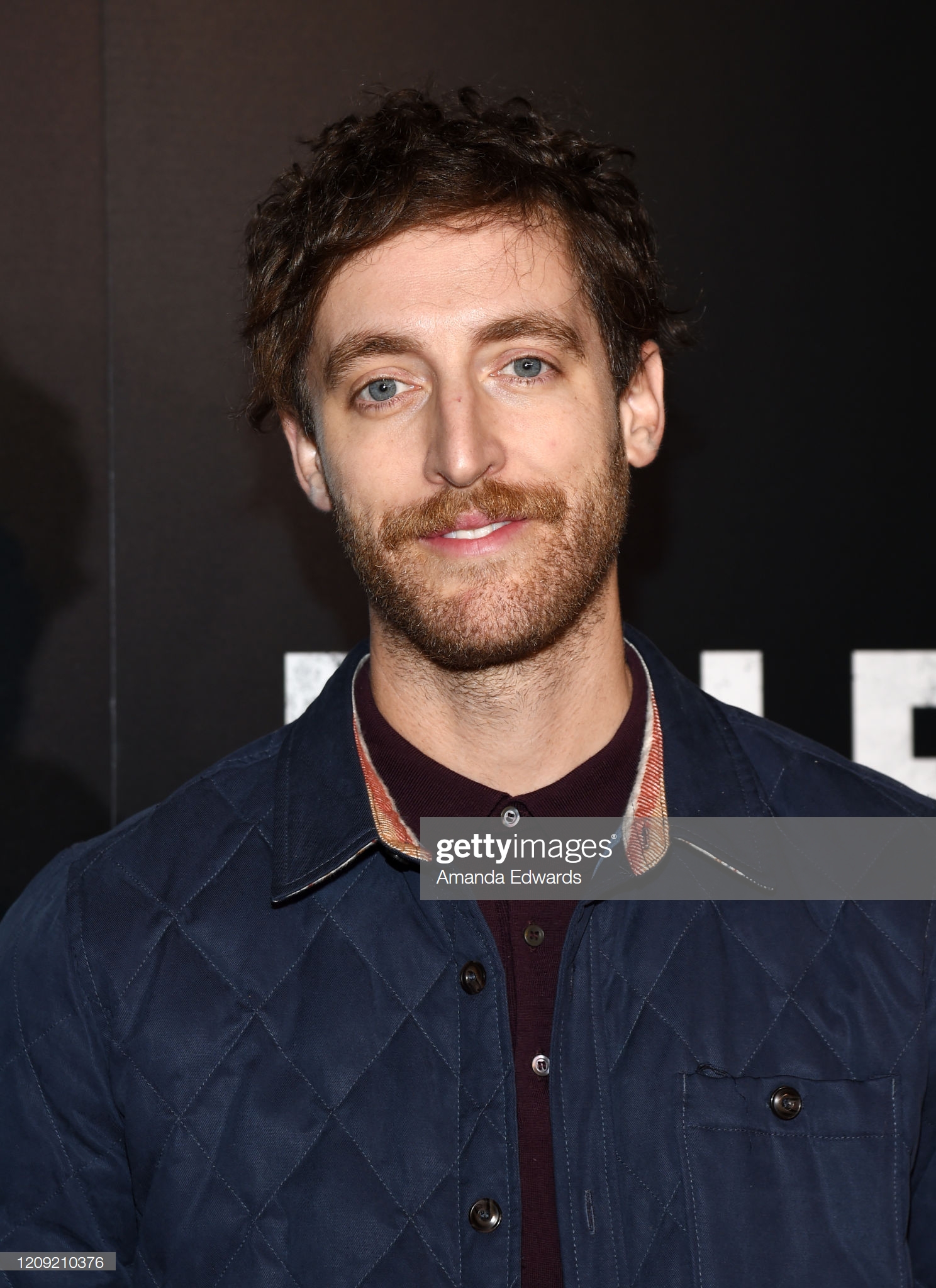 thomas middleditch 2-sao nam mac dep-elleman-0220 