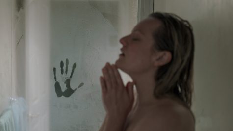 Review phim Kẻ Vô Hình - Khi phái đẹp không còn "vô hình" trong phim kinh dị