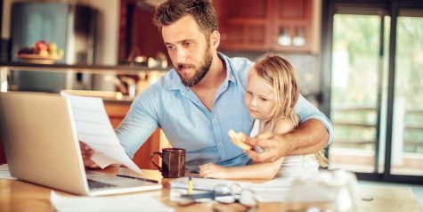 Làm việc tại nhà mùa dịch Corona: Làm sao để cân bằng công việc và gia đình?