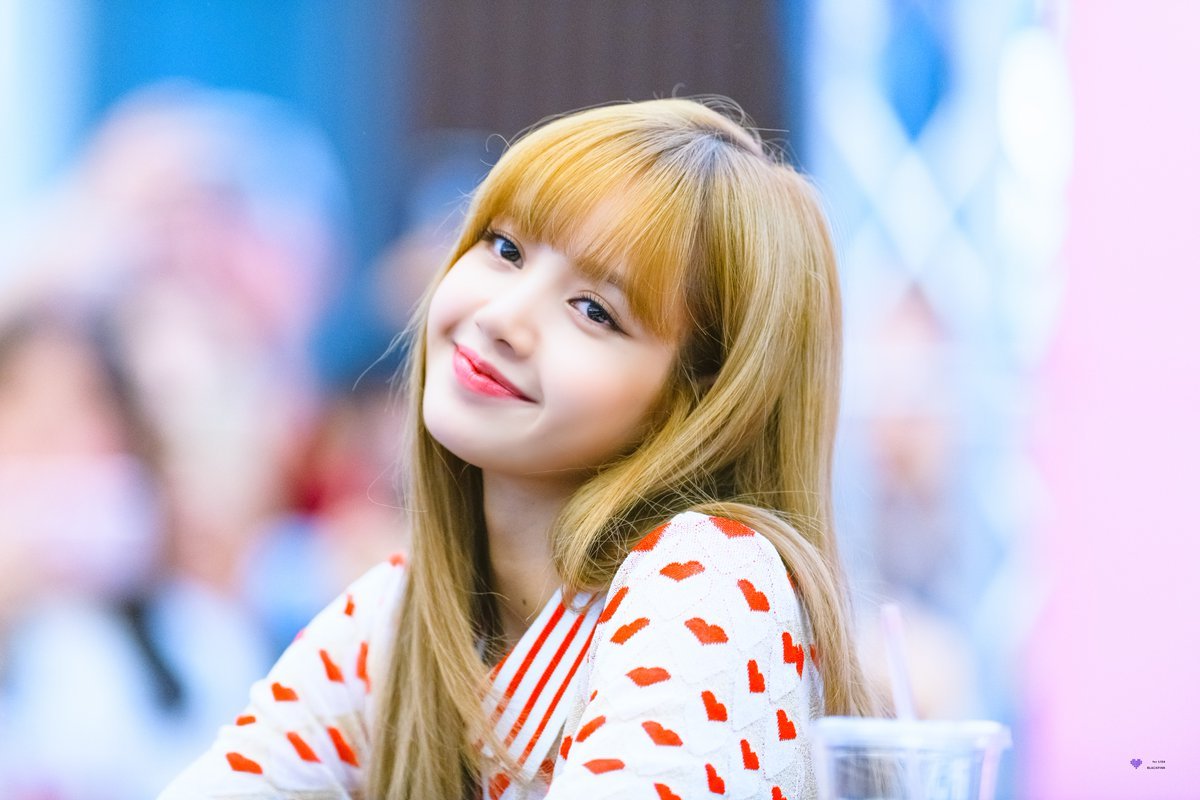 nữ ca sỹ lisa blackpink 