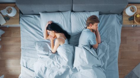 Ngủ riêng giúp cải thiện chuyện tình cảm vợ chồng?
