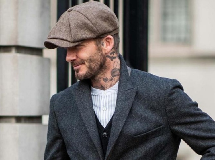 cach an mac dep voi mu flat cap - elle man