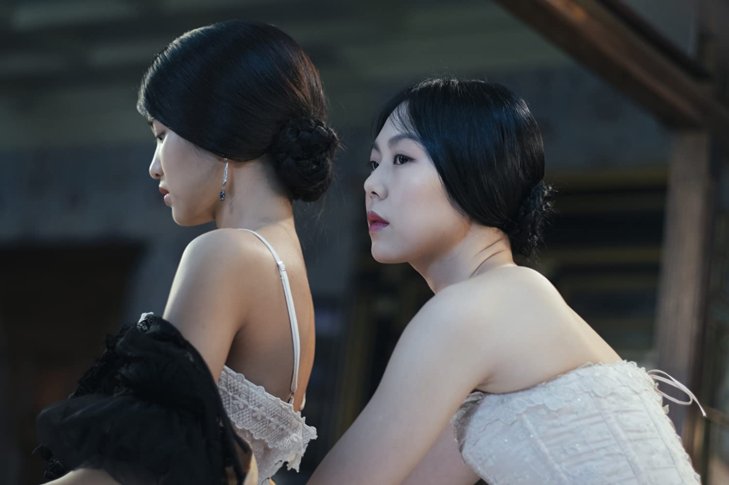 3 phim the handmaide elle man 0420 Phim The Handmaiden: Khoái cảm trên từng khung hình | ELLE Man