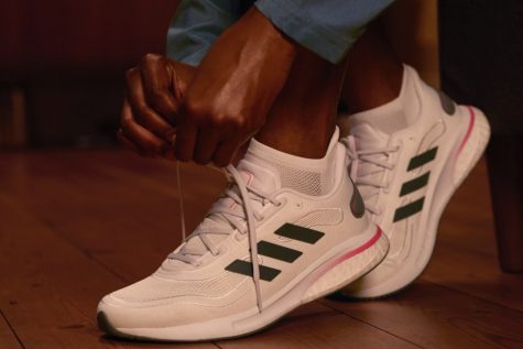 adidas ra mắt phiên bản giày Supernova khởi động cuộc sống “bình thường mới”