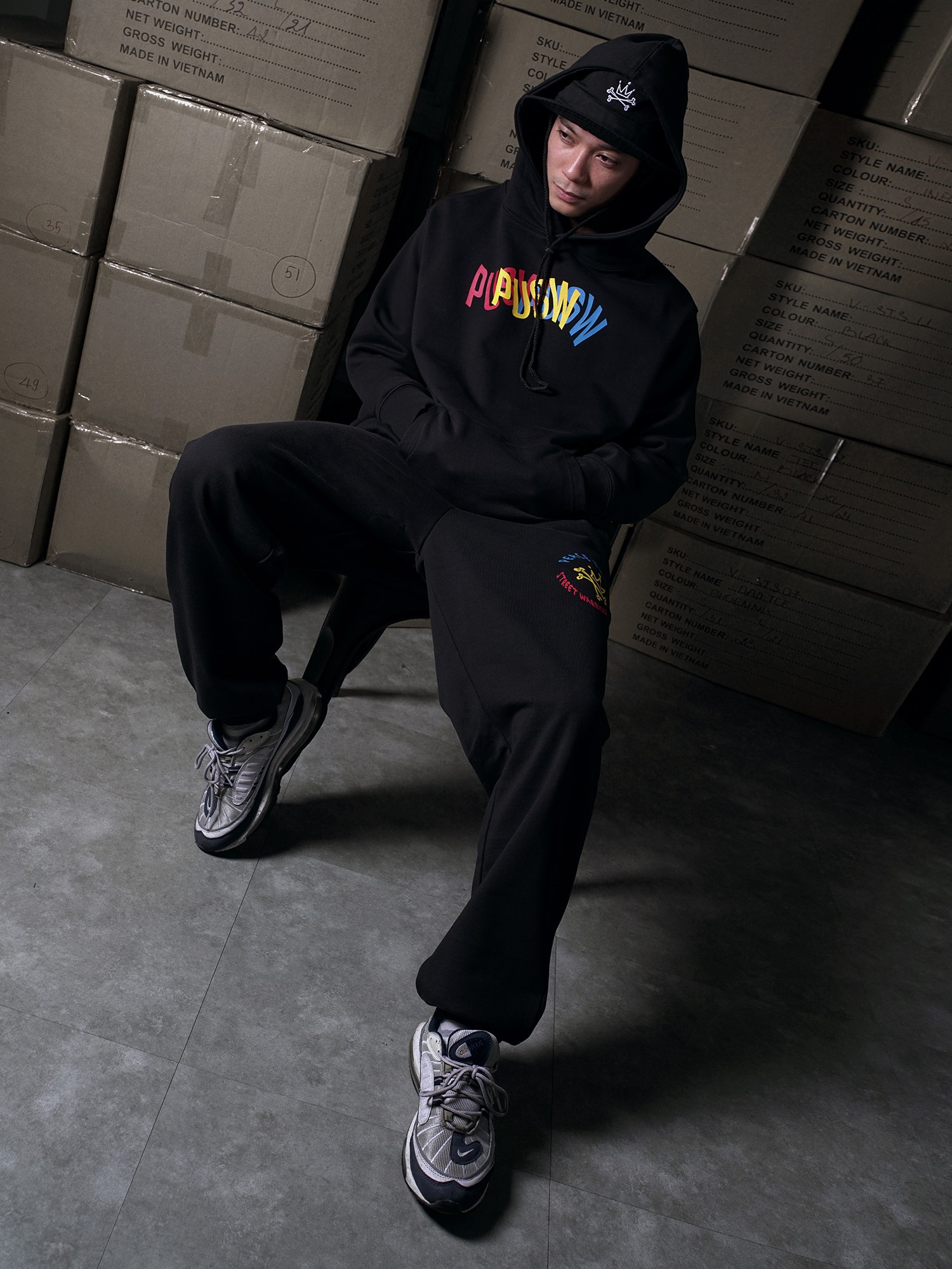 phối đồ với áo hoodie nam - PUSW