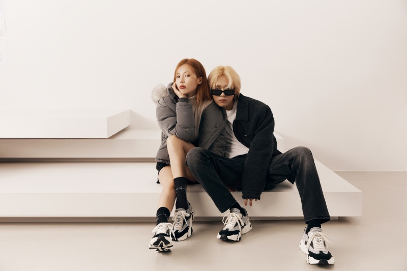 Calvin Klein hyuna và e'dawn mặc đồ ck