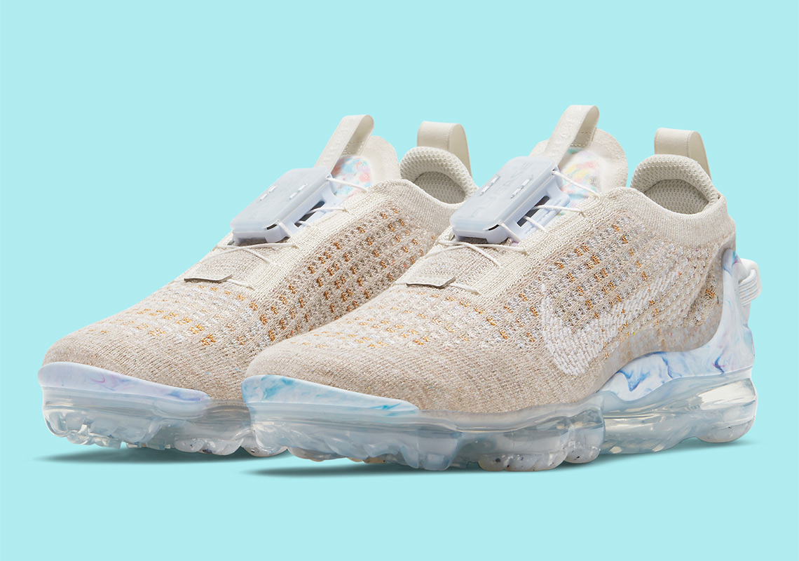 giay-the-thao-hot-1-10.11.2020-Nike-Vapormax-2020-Flyknit-%E2%80%9COatmealHydrogen-Blue%E2%80%9D-elle-man-1.jpg