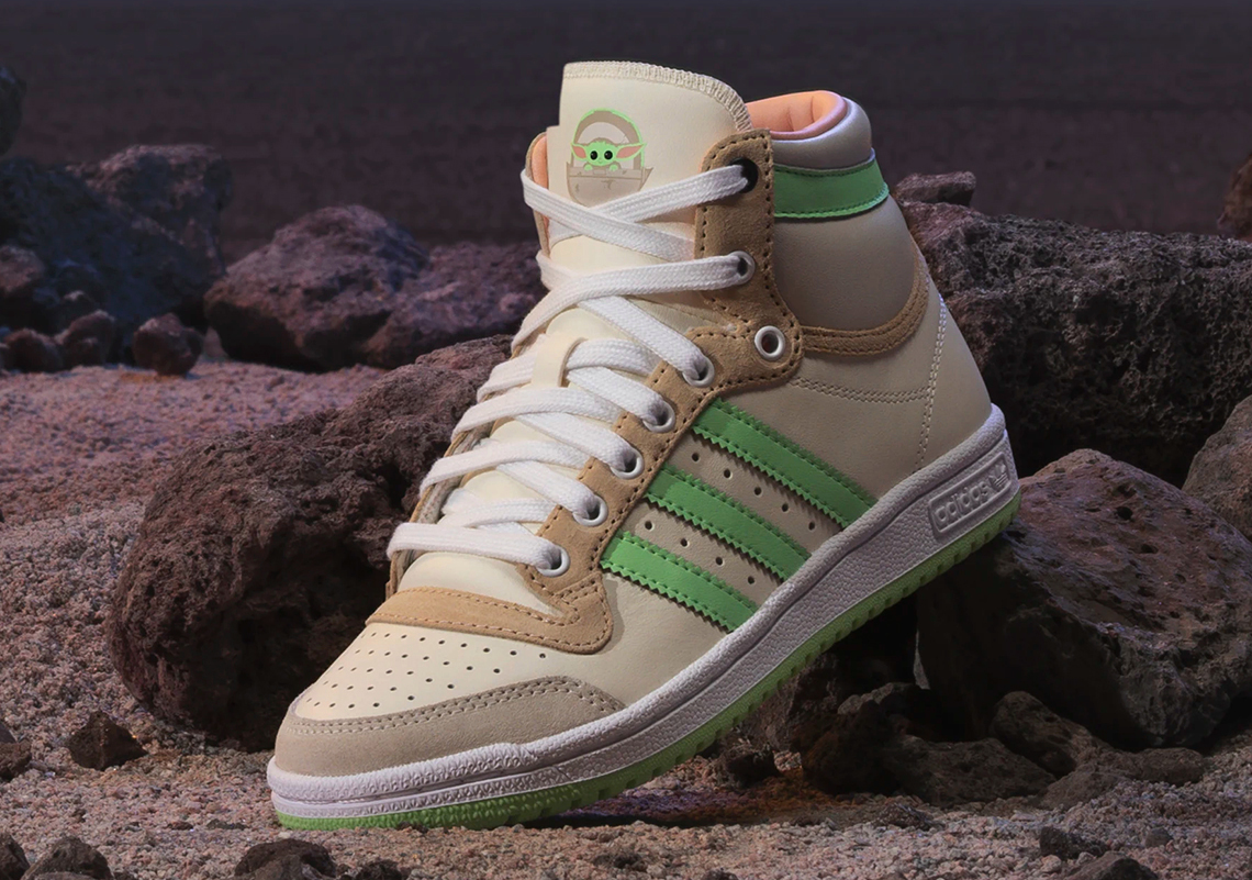 giày thể thao STAR WARS X ADIDAS "THE CHILD"