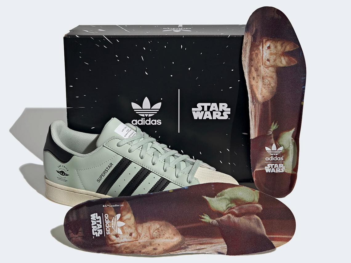 giày thể thao STAR WARS X ADIDAS "THE CHILD"