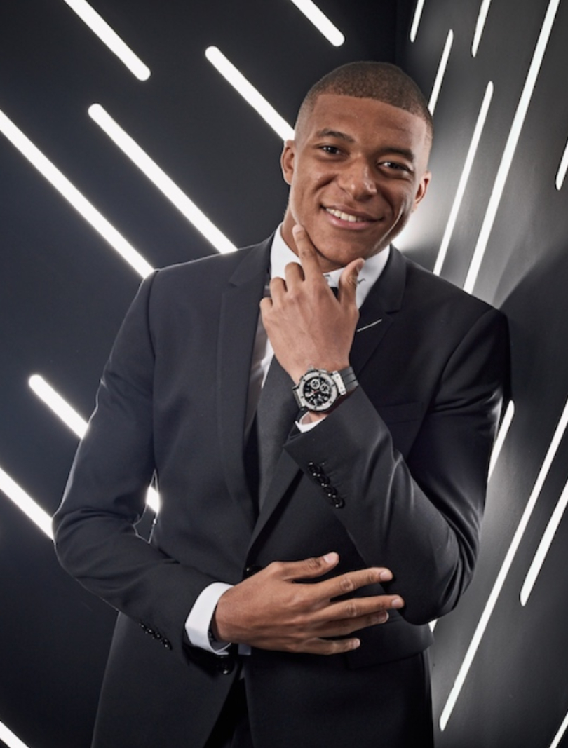 thoi trang kylian mbappe elle 18 hublot