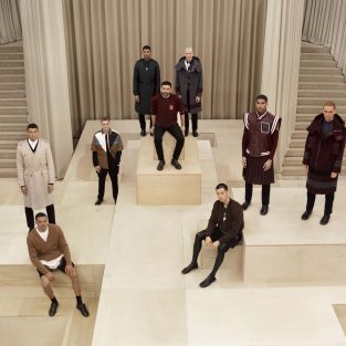 BST Burberry Thu-Đông 2021 Menswear: Tôn vinh những cá tính tự do