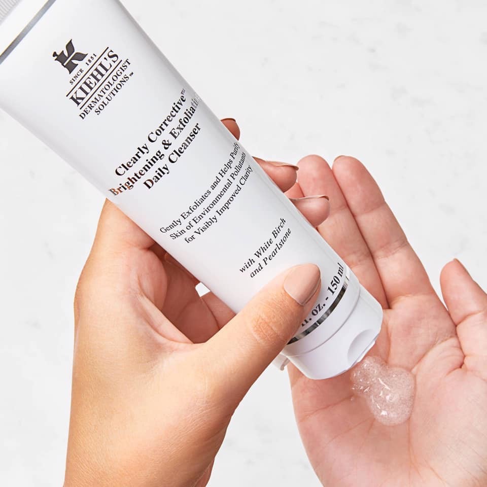 Sữa rửa mặt Kiehl's Clear Correcting and Exfoliating Daily