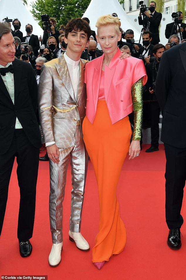 thời trang Timothee Chalamet và Tilda Swinton tại cannes 2021