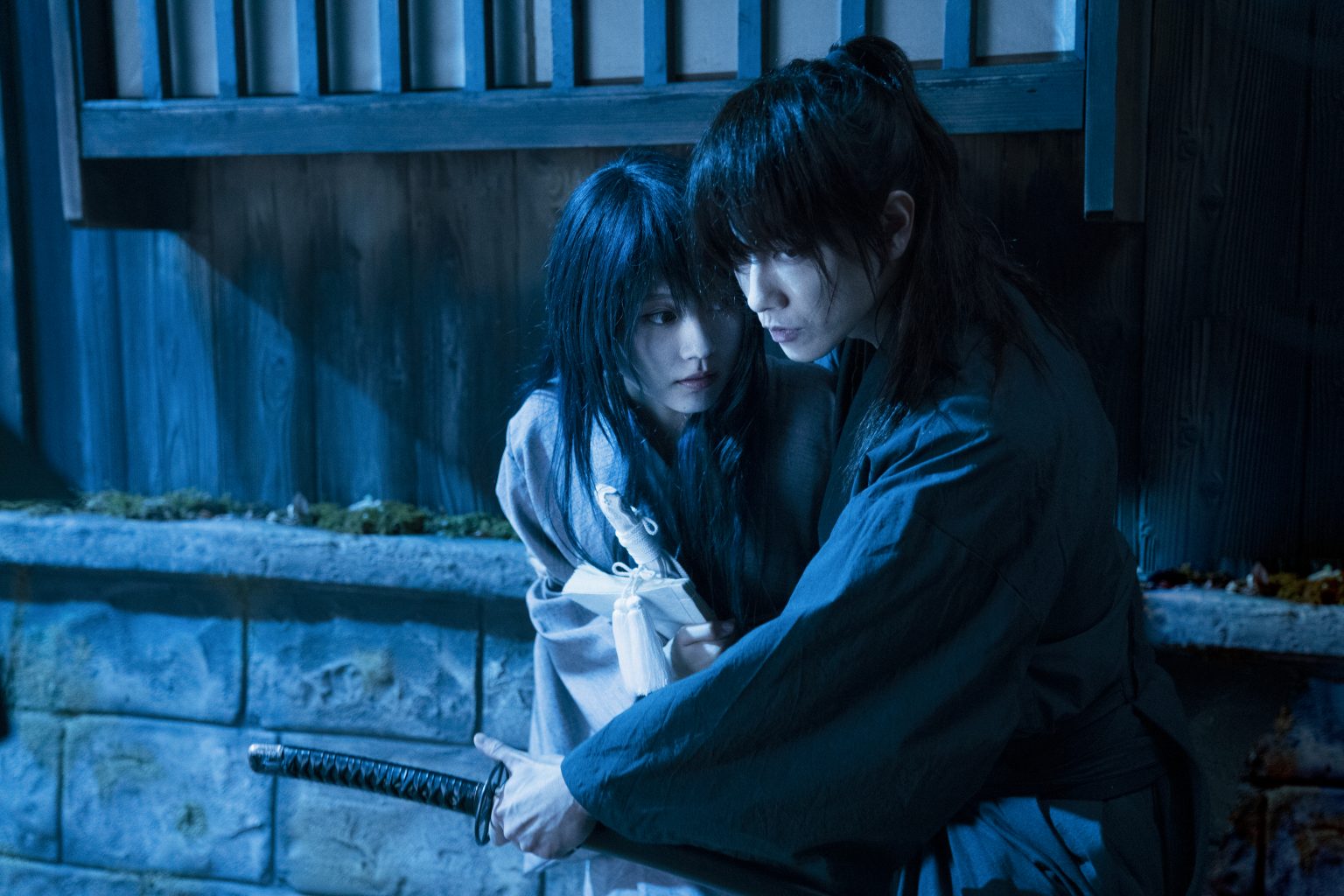 Rurouni Kenshin và Tomoe.