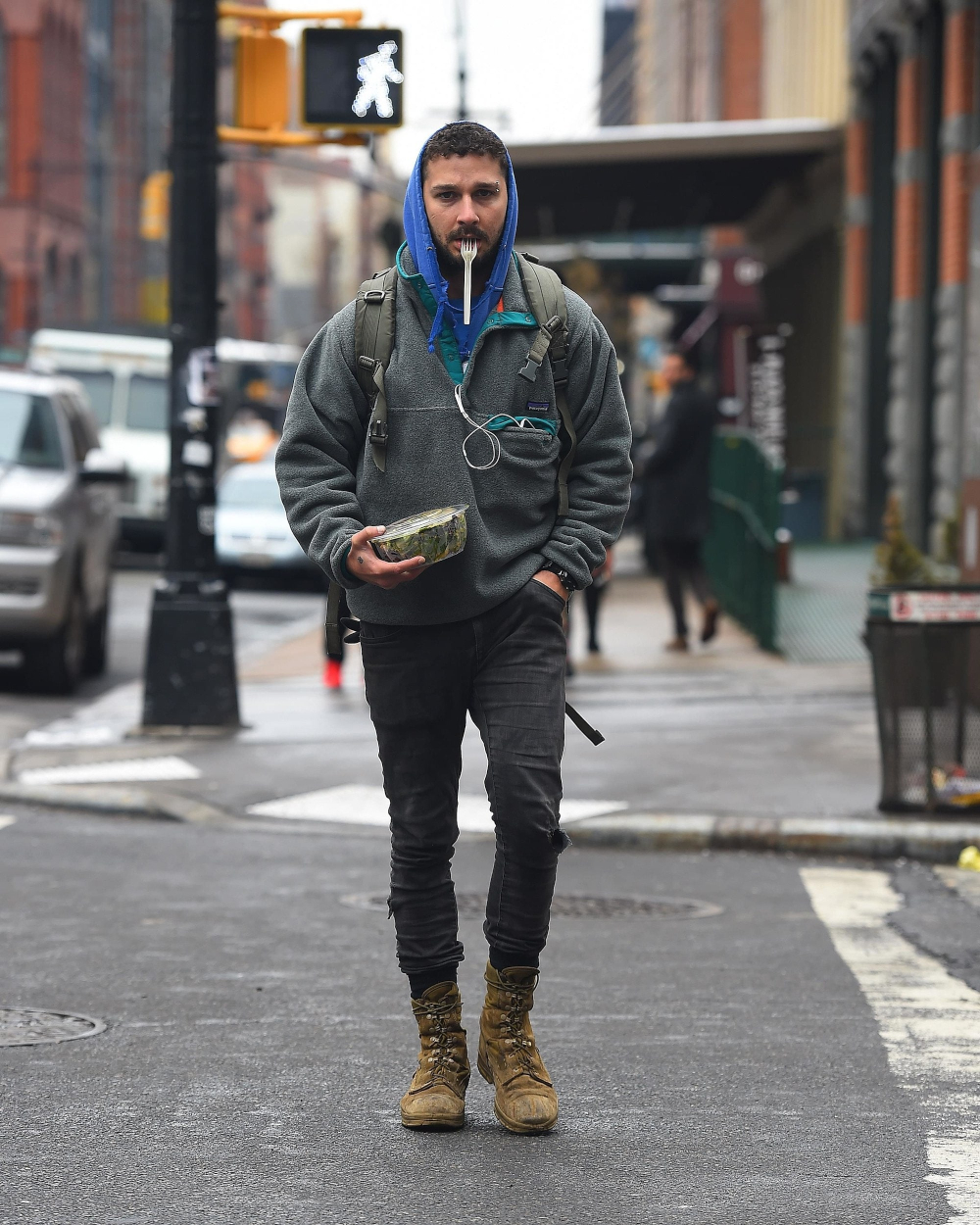 Shia LaBeouf - sự tổng hoà của Normcore và Scumbros