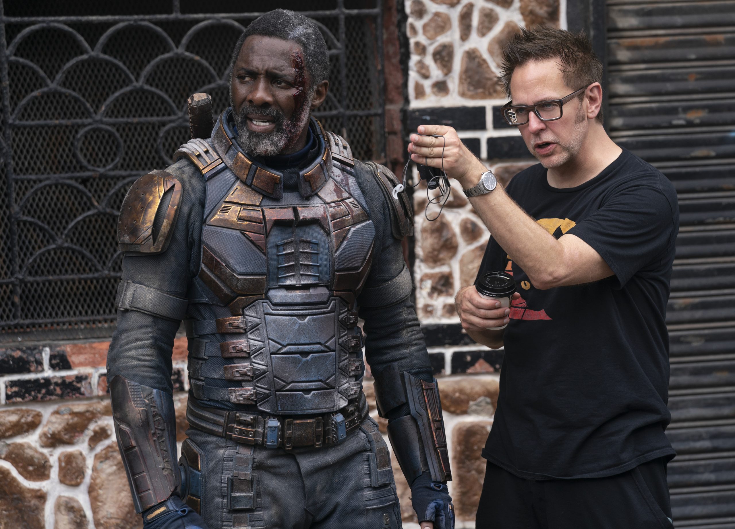 Nam diễn viên Idris Elbba và đạo diễn James Gunn.