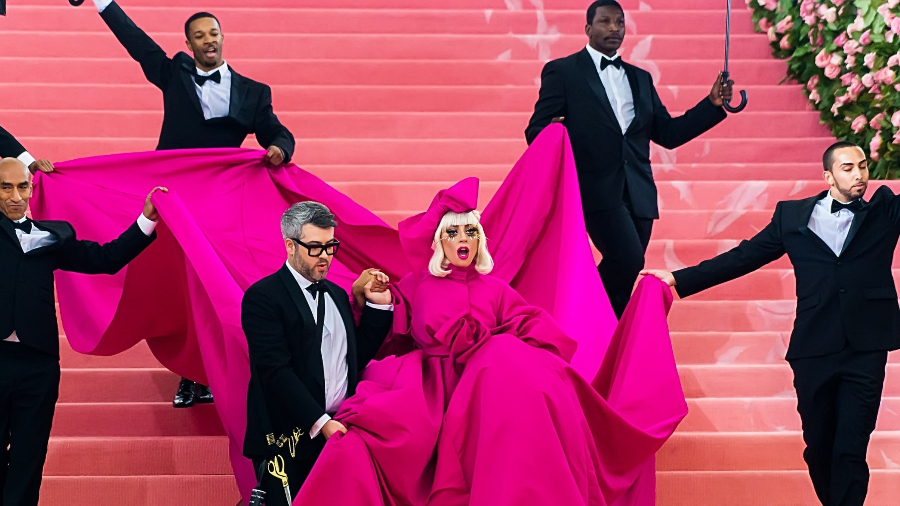 Lady Gaga tại Met Gala 2019