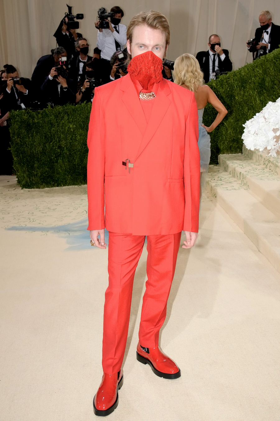 Finneas tham dự met gala 2021