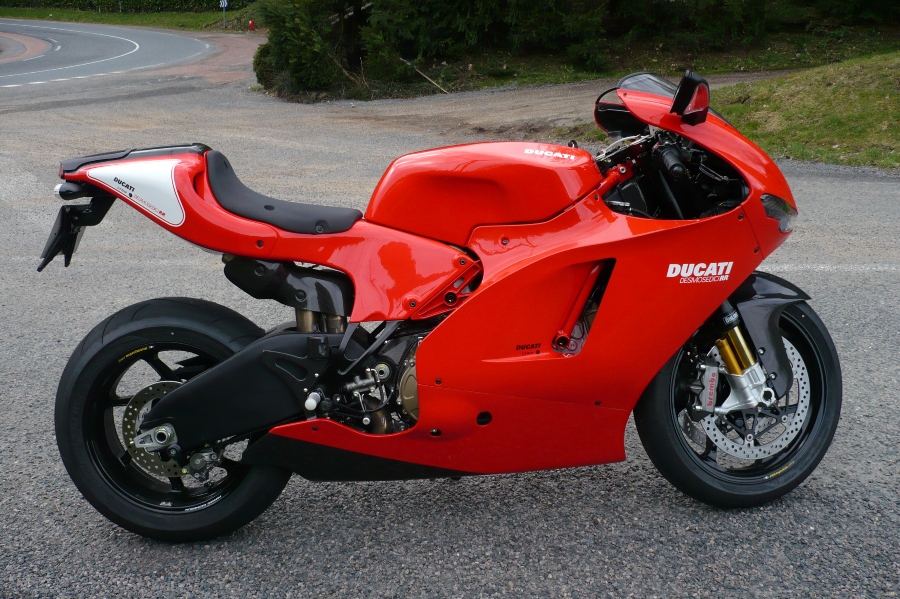 Ducati Desmosedici D16RR NCR M16 