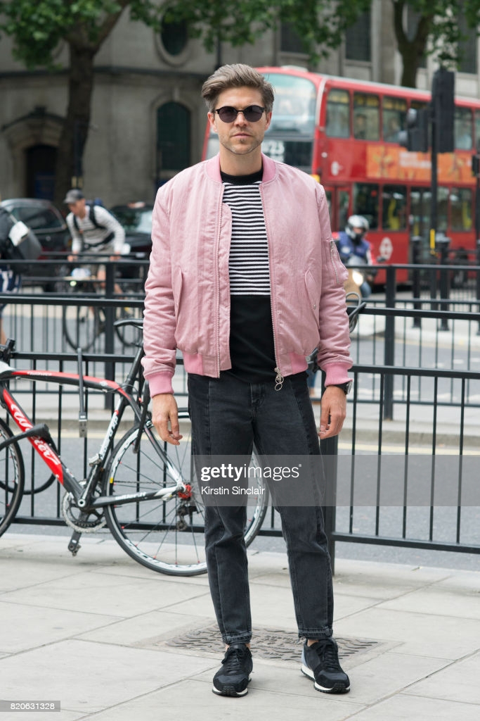 áo khoác bomber hồng