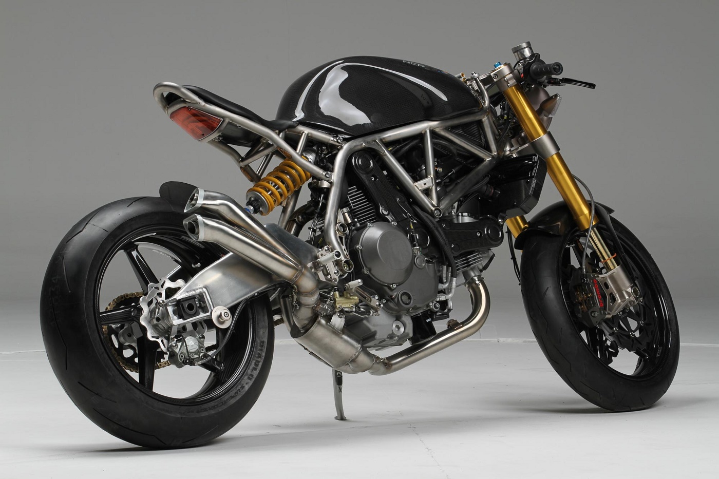 DUCATI TESTA STRETTA NCR MACCHIA NERA