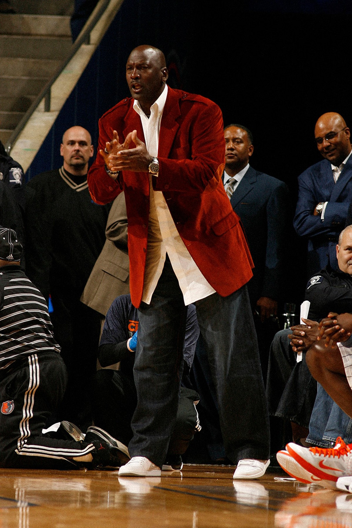 Michael Jordan diện trang phục oversize được phối đây ngẫu hứng