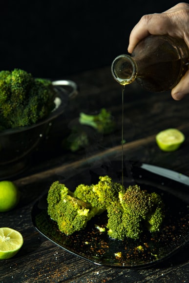 Bông cải xanh cung cấp vitamin C - Sam Hojati Unsplash