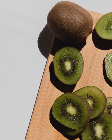 Kiwi cung cấp vitamin C - Angélica Echeverry Unsplash