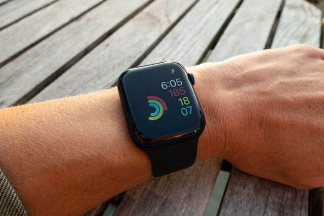 Quà tặng giáng sinh đồng hồ thông minh apple watch